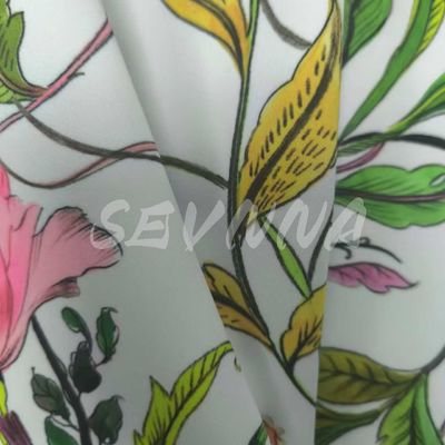আমাদের ইয়োগা পোশাকের সাথে আরাম ও পারফরম্যান্সের নিখুঁত মিশ্রণটি অনুভব করুন