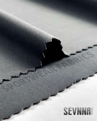 ১৫২ সেন্টিমিটার প্রস্থের লিক্রা কাপড় যা ৭২% পুনর্ব্যবহৃত উপকরণ এবং ২৮% এক্সট্রা লাইফ লিক্রা দিয়ে তৈরি