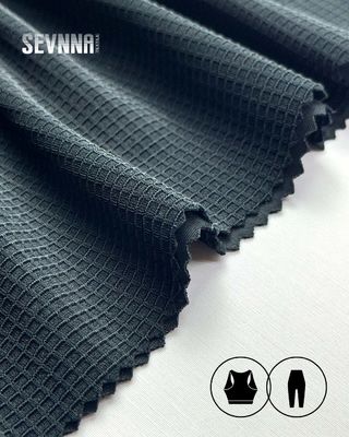 উচ্চ-কার্যকারিতা সক্রিয় পোশাকের জন্য পুনর্ব্যবহৃত পলিস্টার সহ 160 সেমি প্রস্থ ইউভি সুরক্ষা 50+ রানিং কাপড়