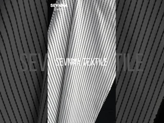 পুনর্ব্যবহৃত নাইলন কাপড়ের সুবিধা আবিষ্কার করুন: আপনার ব্যবসার জন্য টেকসই এবং দীর্ঘস্থায়ী